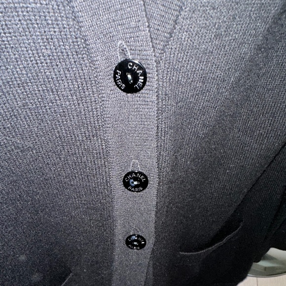 CHANEL BUTTON UP V-NECK SWEATER - Picture 3 of 4